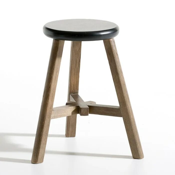 Табурет на 3 ножках. Табурет на трех ножках. Стул на деревянных ножках. Табурет с трия ножками. Стул с тремя ножками.