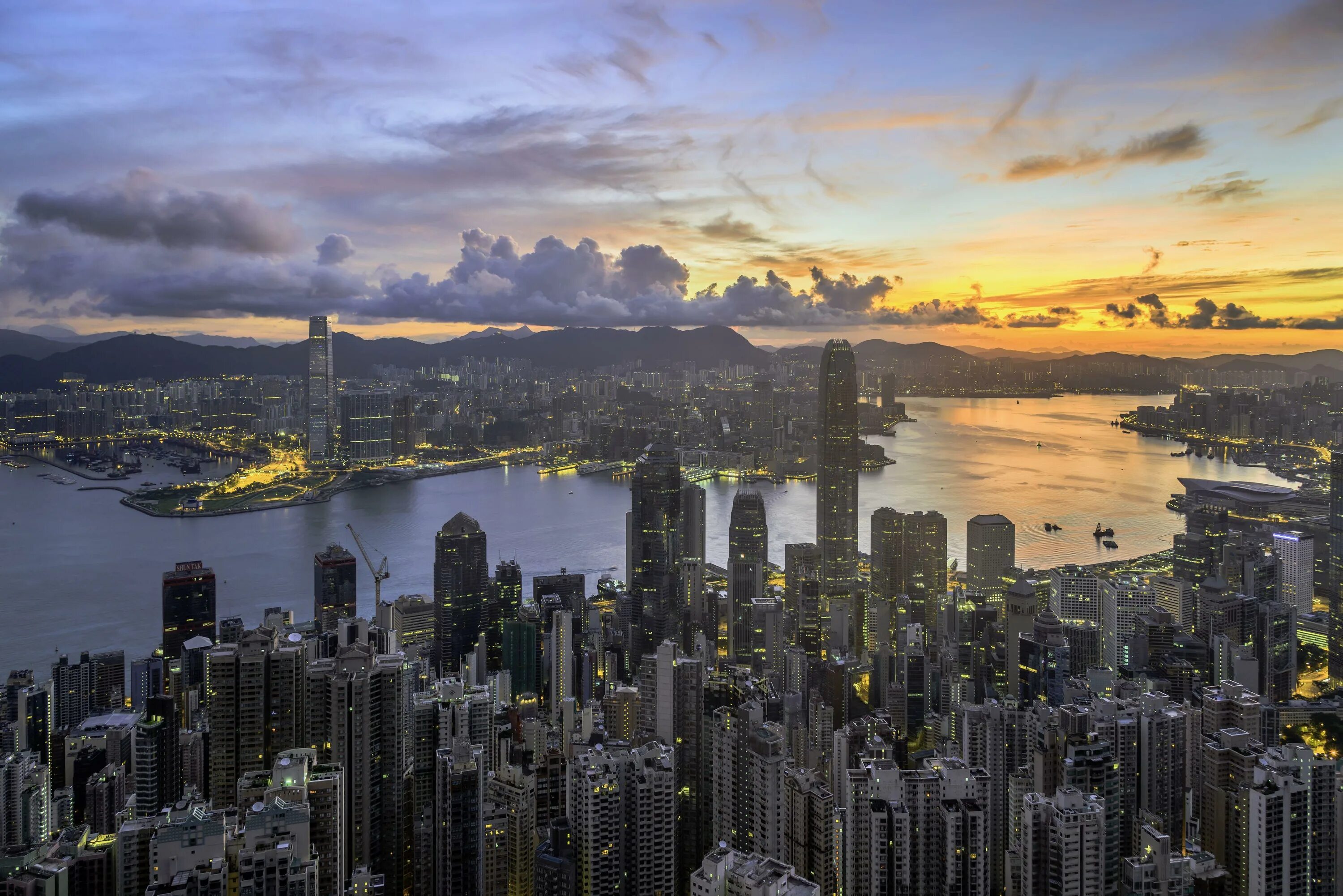 Гонконг китай или нет. Гонг конг. hong kong city. гонконг столица море. гонконг светлая.