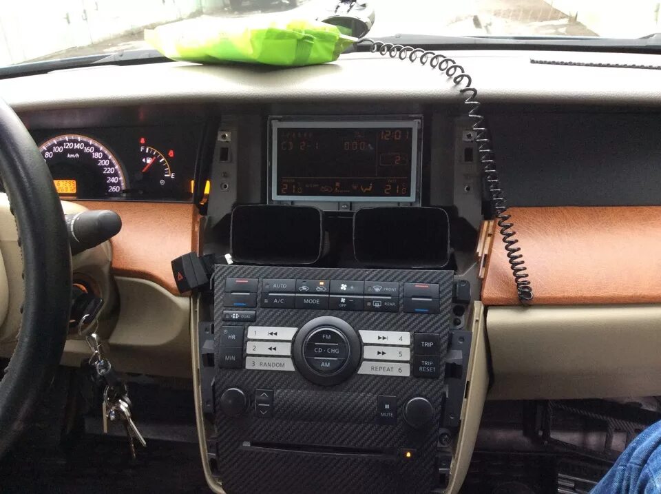 одно мгновение и . замена магнитолы - Nissan Teana (J31), 2,3 л, 2003 года автоз