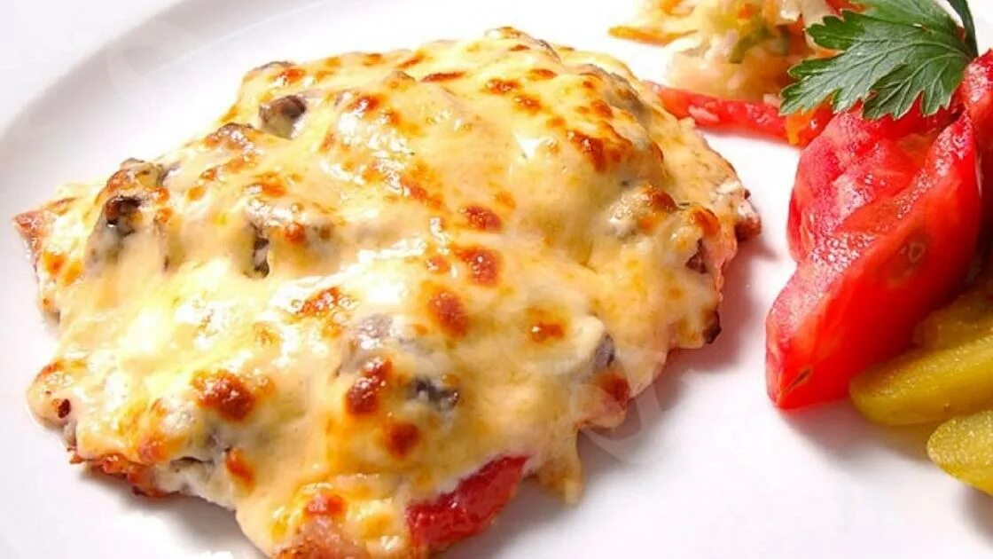 Куриное филе с грибами помидорами и сыром. Куриное филе с грибами помидорами и сыром