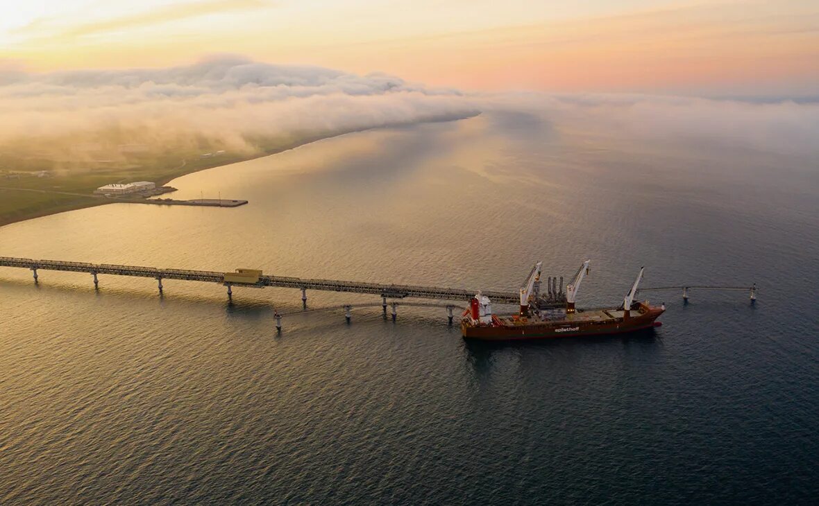 Мост на сахалин 2024. Сахалинская энергия Сахалин 2. Проект моста Сахалин Япония. Строительство моста на остров Сахалин. Япония с Сахалина фото.