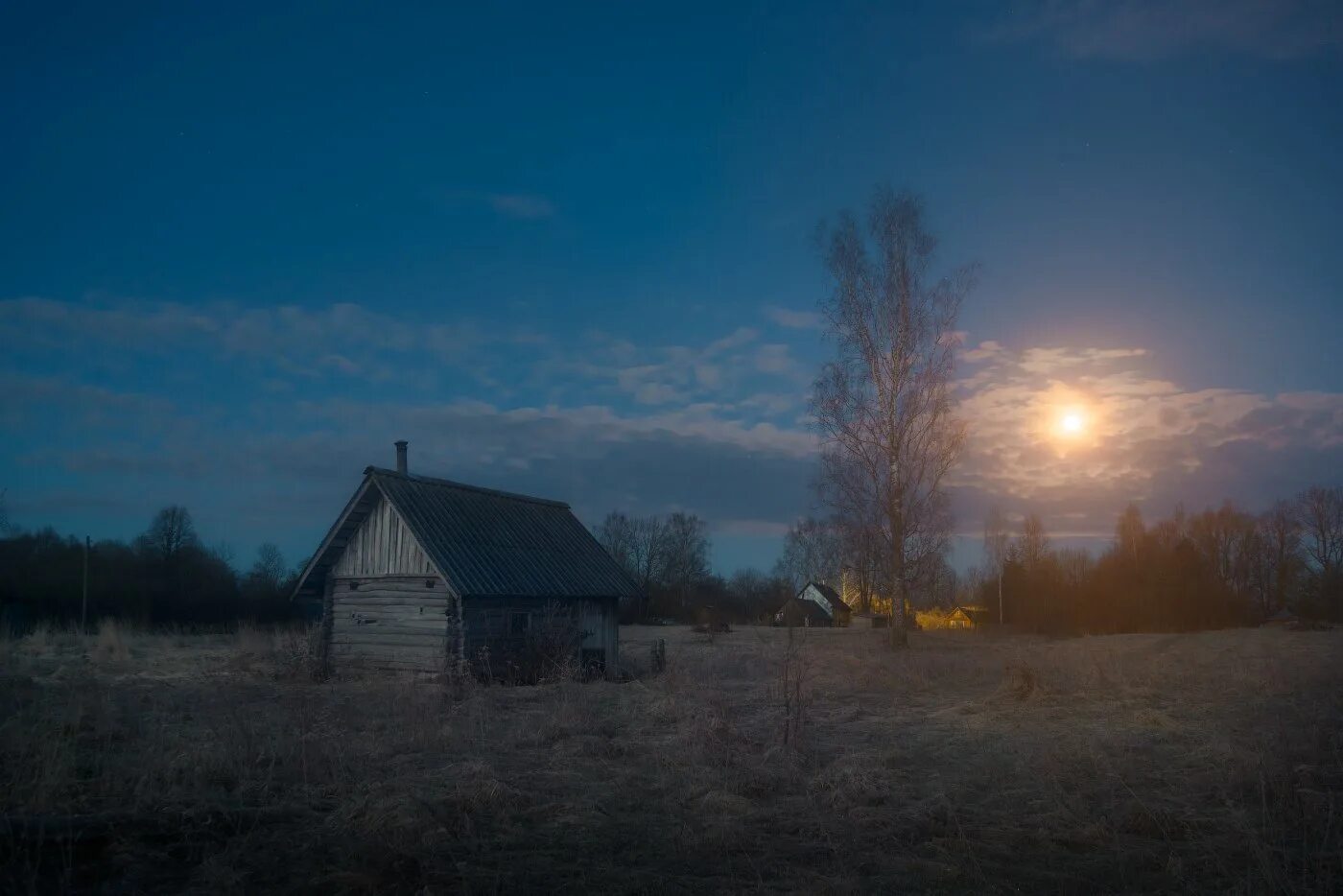 НОЧНАЯ ПРОГУЛКА В ДЕРЕВНЕ. Страшные истории на ночь. Страшилки. Мистика. - YouTu