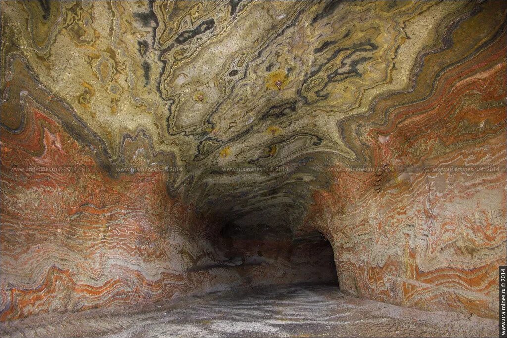 Соляная шахта в пермском крае. Березники соляная шахта уралкалий. верхнекамское месторождение калийных солей березники. месторождение калийных солей соликамск. соляная шахта соликамск.