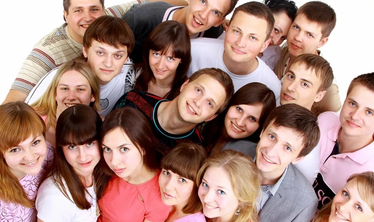 Дети стоят в кругу. Человечки 13 и 12. 3 до 12 человек в. Широкий круг людей. Группа девушек в деловых костюмах.