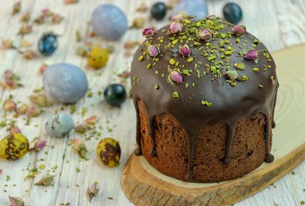 Глазурь вкусная для куличей рецепт. Куличи пасхальные с белой глазурью. Кулич с маршмеллоу. Кулич «пасхальный». Глазурь для пасхи.