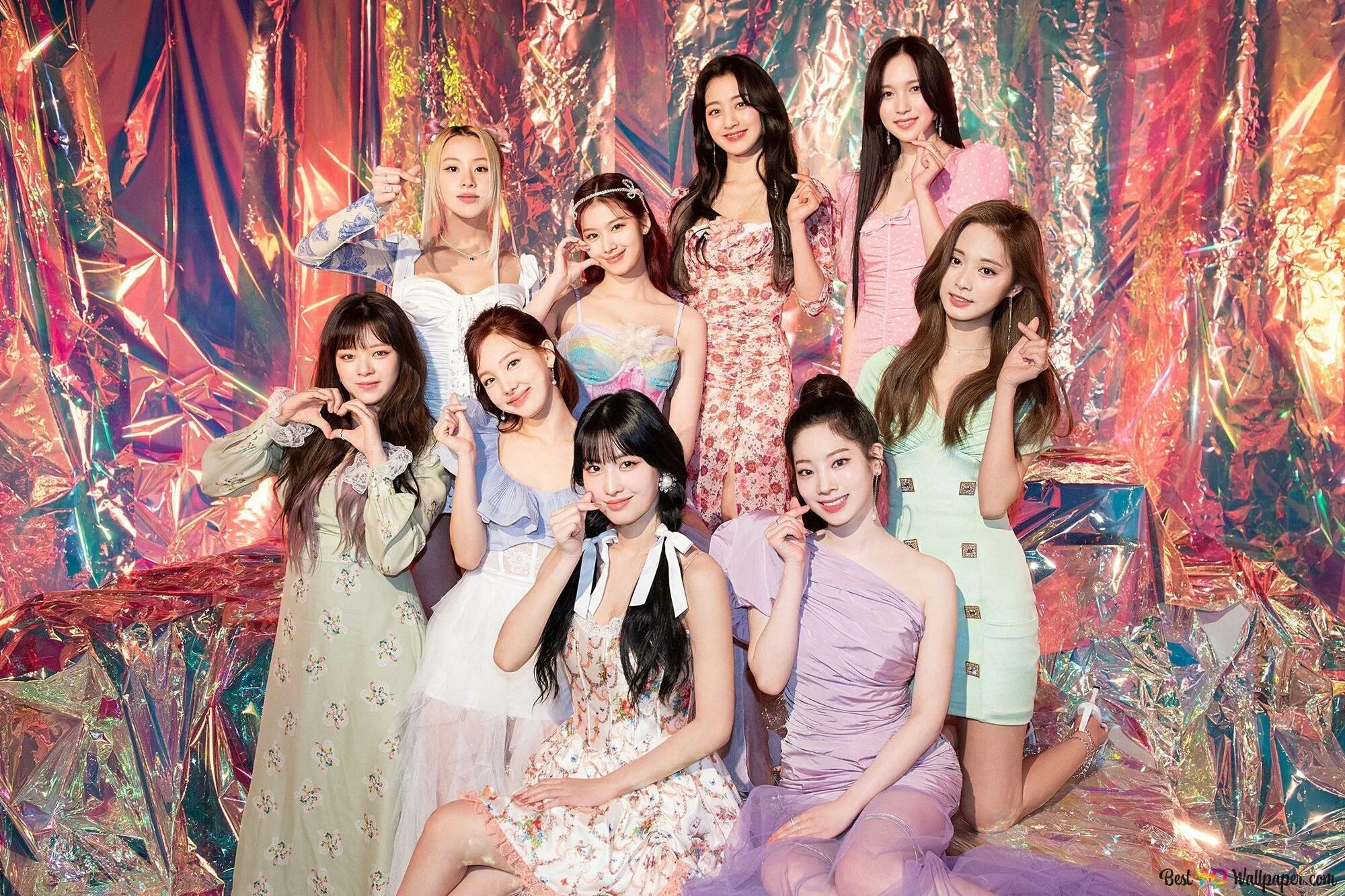 Twice look at me. Твайс 2025. группа twice 2025. твайс участницы 2025. твайс мембер 2025.