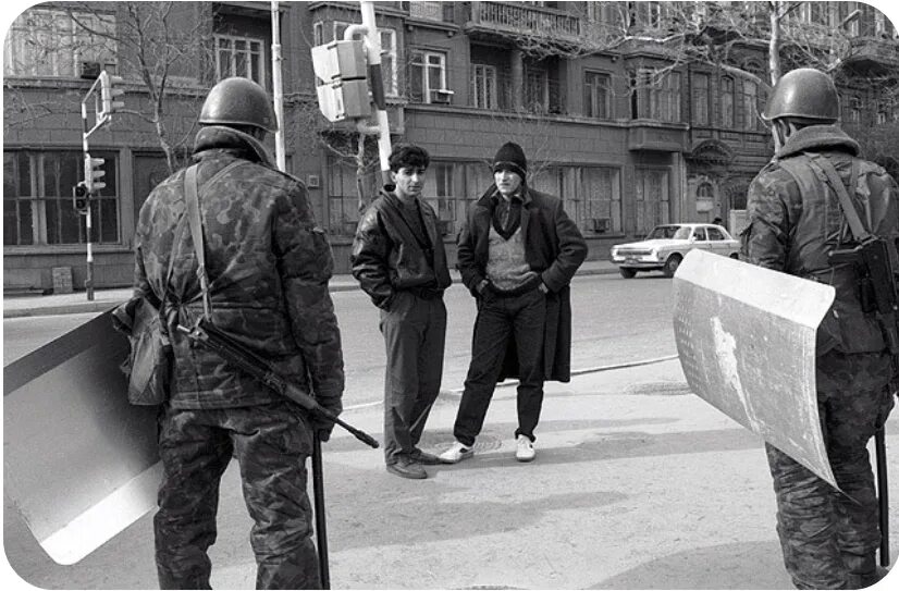 Демонстрация в тбилиси 1989. Баку январь 1990. Нагорный карабах 1990. Погромы армян в баку в 1990 г. Нагорный карабах 1990.