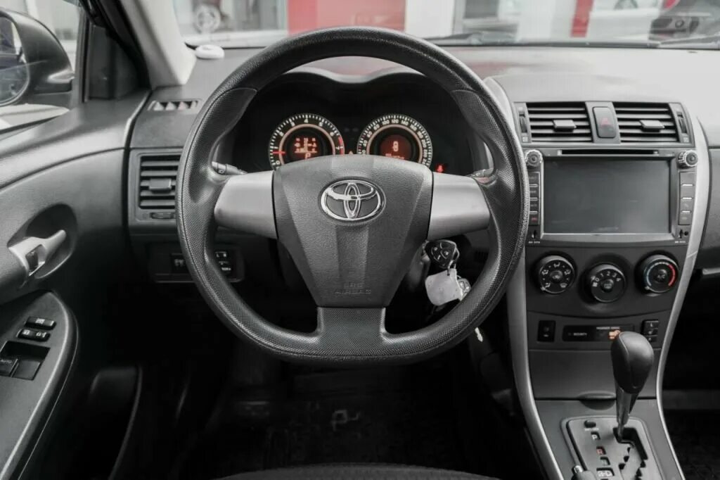 Тойота аурис 2009 комплектация. Toyota Auris e150 Торпедо. Toyota Auris e150 салон. Торпеда Королла 150 рест. Toyota auris e150