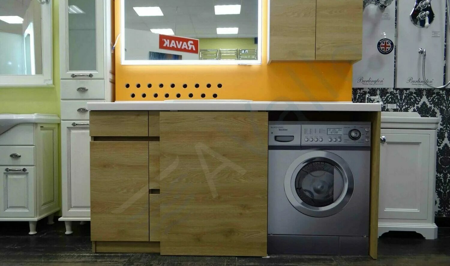 Встраиваем стиралку под столешницу. Встраиваемая стиральная машинка под столешницу икеа. Столешница со стиральной машиной на кухне. Тумба под стиральную машину на кухню. Встроенная стиральная машинка для кухни.