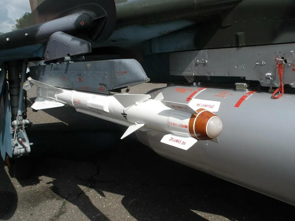 Р-60м ракета воздух-воздух. R60 Missile. Р-60 АПУ 60. Р-8 ракета «воздух-воздух». Сравнение р60 и р60 про