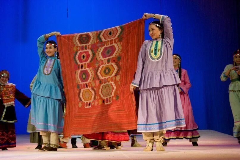 Башкирский академический театр драмы им гафури уфа. Русский академиический теарт драмы башкортостана. Национальные театры башкортостана. Уфимский государственный театр нур. Гафури.