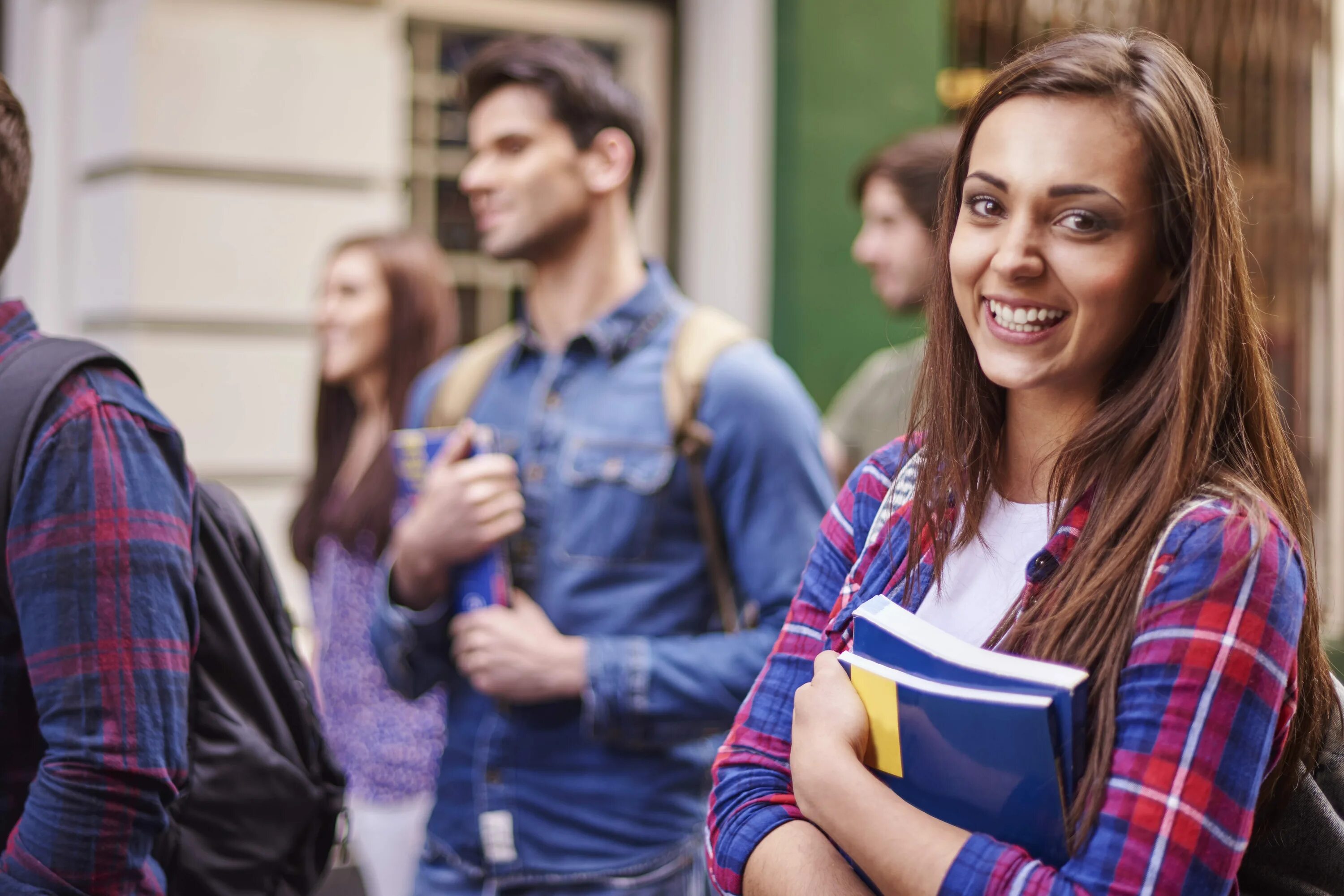 Students coming from. Фотографии студенток. Лицо студента. Учеба за рубежом. Студенты за границей.