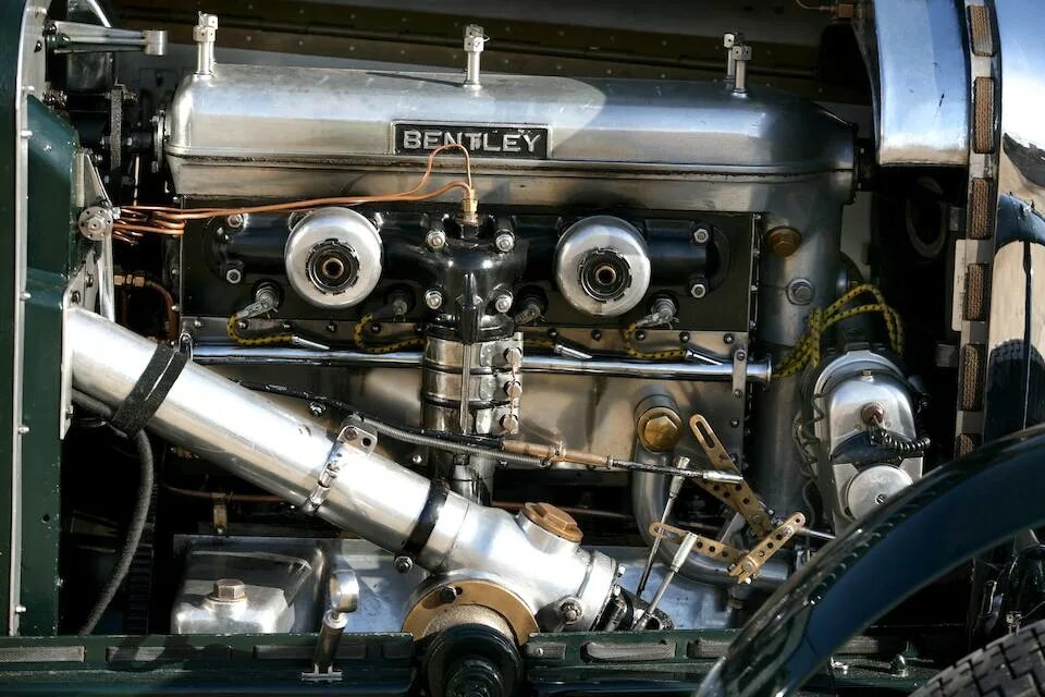 Bentley 41/2-litre «Blower». Bentley 4 1-2 Blower 1926. Bentley Blower 1931. Blower Bentley 1927. Подбор двигателя автомобиля