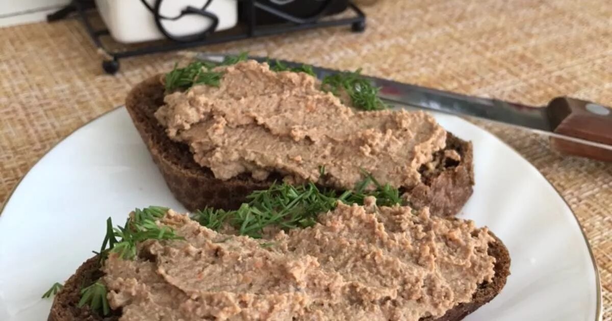 Печёночный паштет из куриной печени. Паштет из сердца говяжьего. Паштет из говяжьего сердца. Паштет из сердца говяжьего. Паштет из говядины.