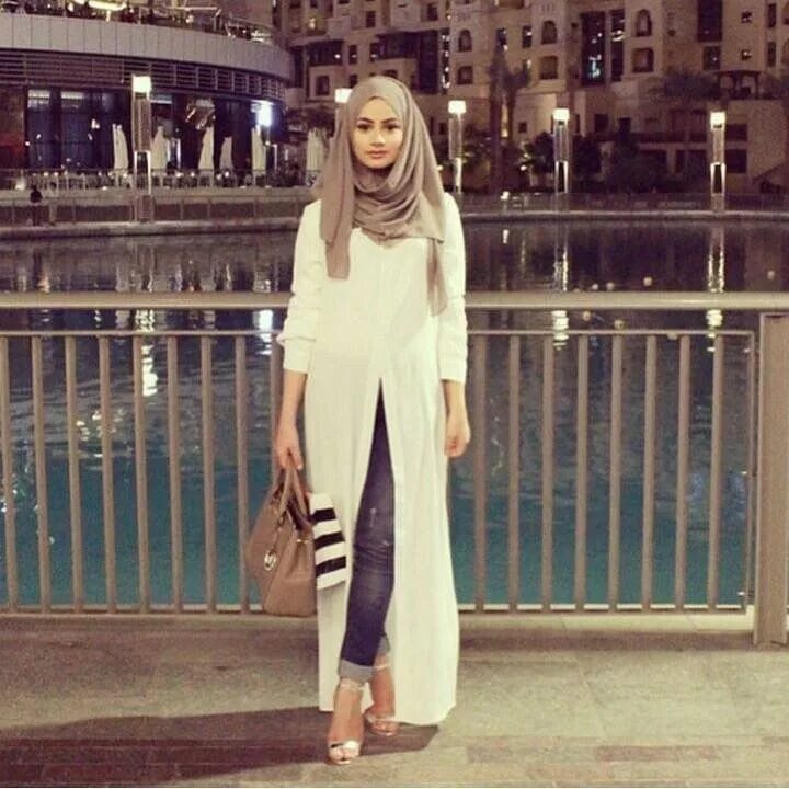 В какой одежде дубай. Мусульманский стиль одежды. Мода в Эмиратах. Мода в арабских Эмиратах. Стильные образы для ОАЭ.