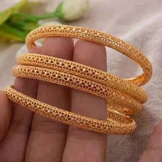 Gold bangles in dubai