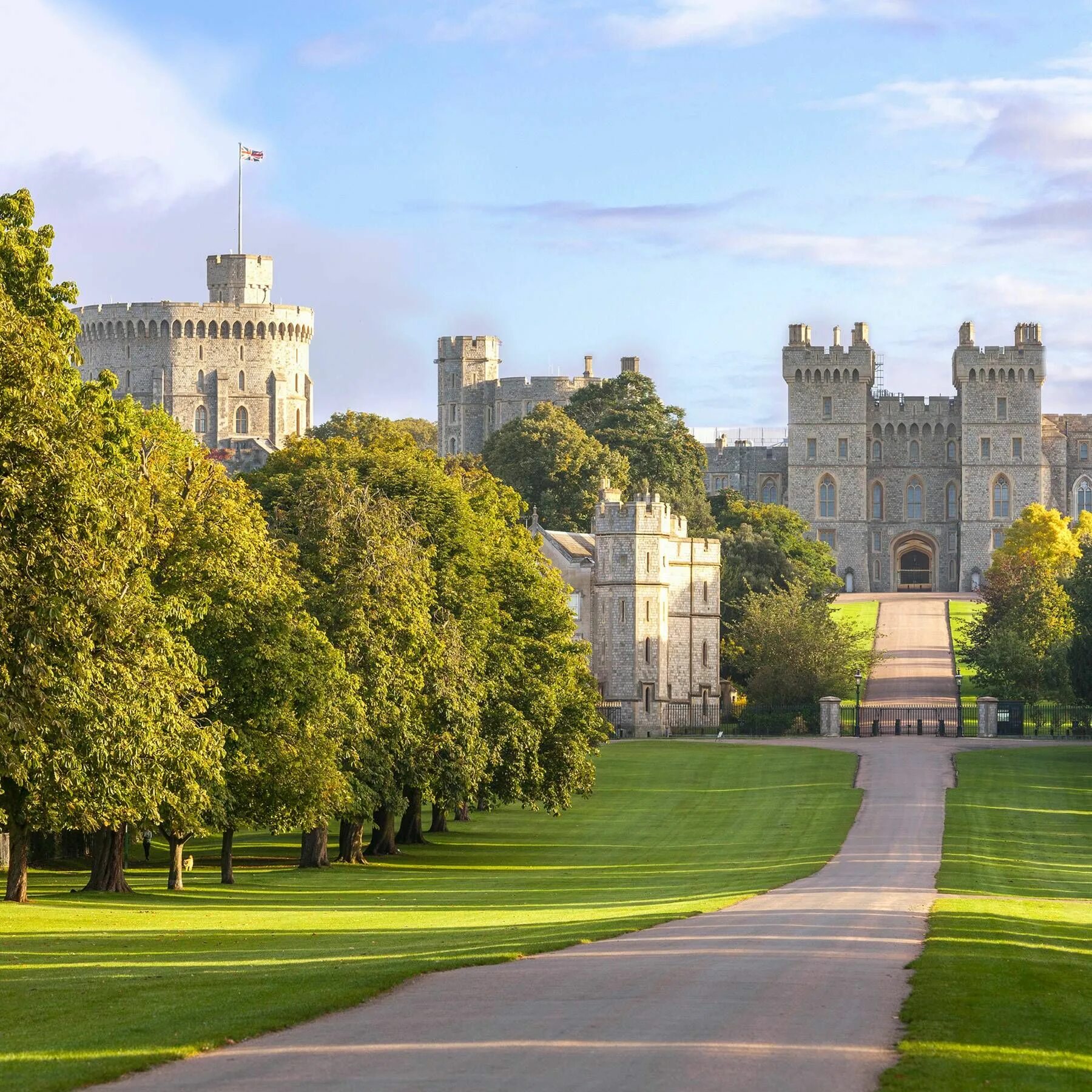 Резиденция королевской семьи. Виндзорский замок замки Англии. Виндзорский замок, Беркшир, Англия. Windsor Castle , графство Беркшир. Виндзорский замок хоум парк.