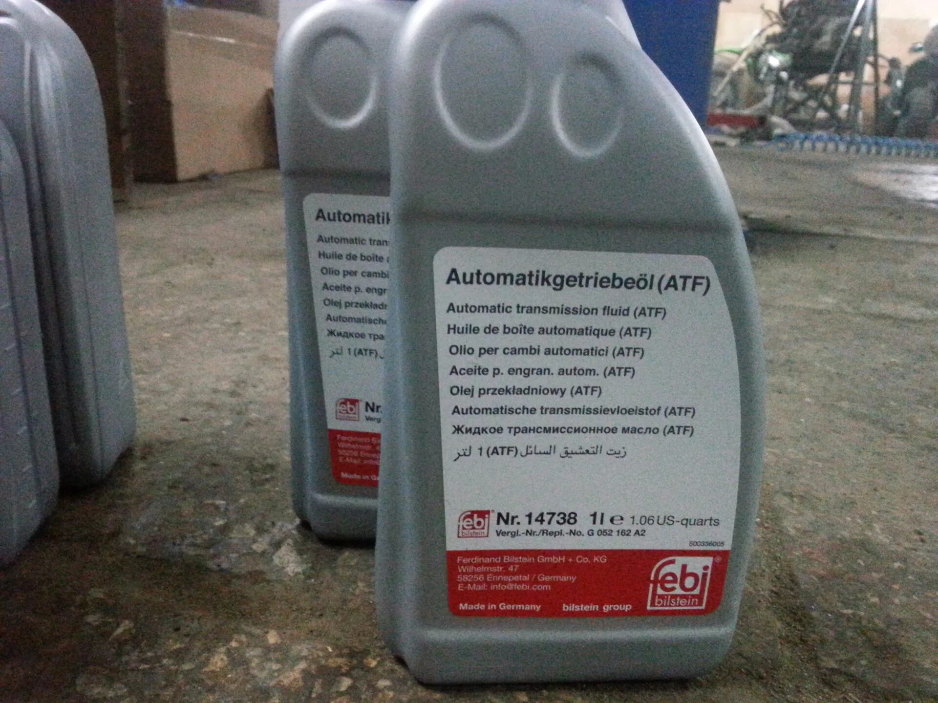 Какое масло в акпп туарег. Febi atf 14738. 14738 febi 5л. масло трансмиссии vw touareg 2006. масло акпп фольксваген туарег 4.2 бензин.