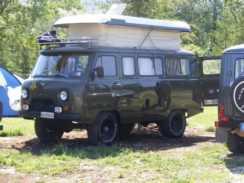 Уазик дом. УАЗ 452 кемпер. УАЗ 452 кемпинг. УАЗ 2206 автодом. УАЗ 452 Camper.