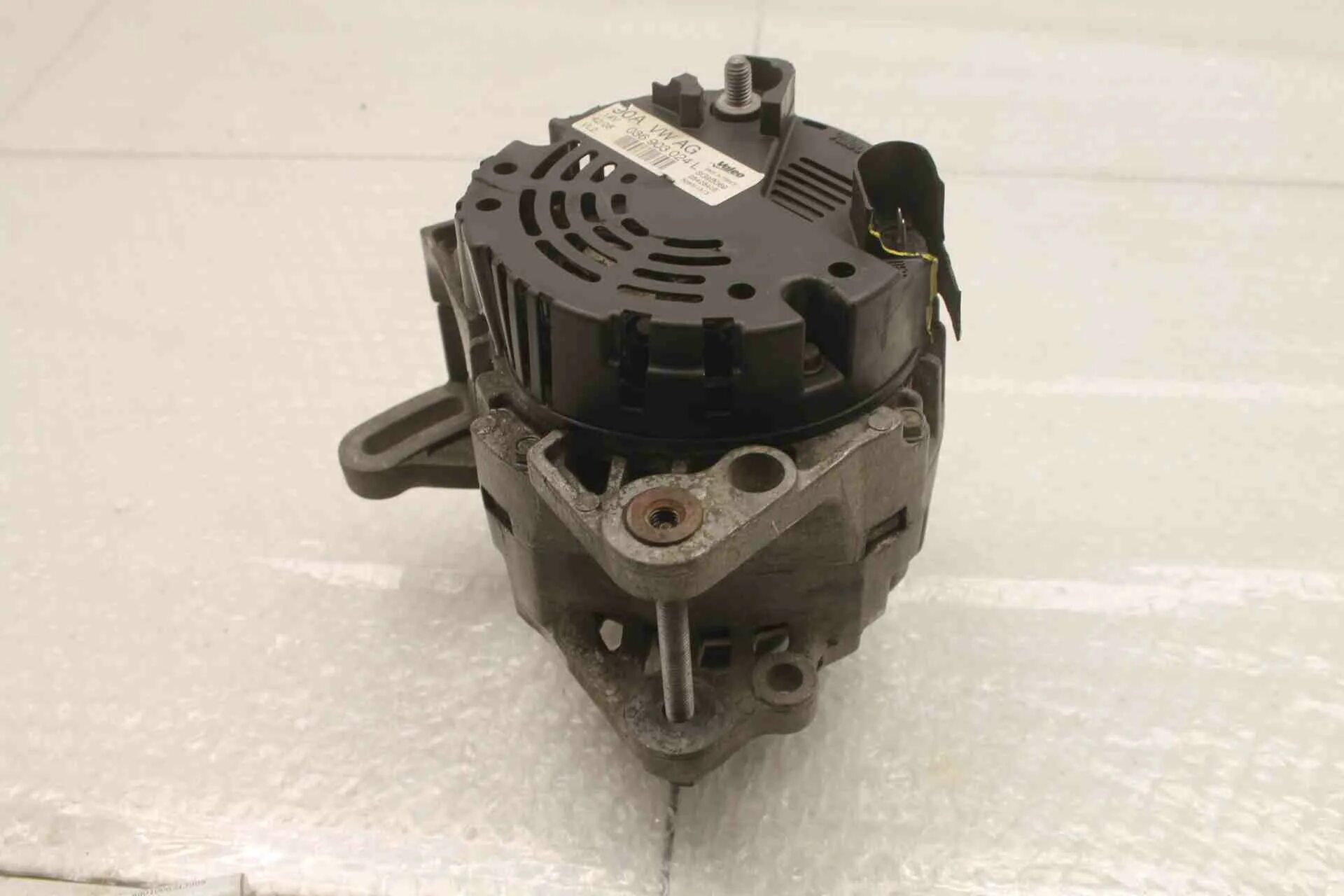 Генератор octavia a5. 036903024l. генератор шкода. vw ag jp 57344-02.