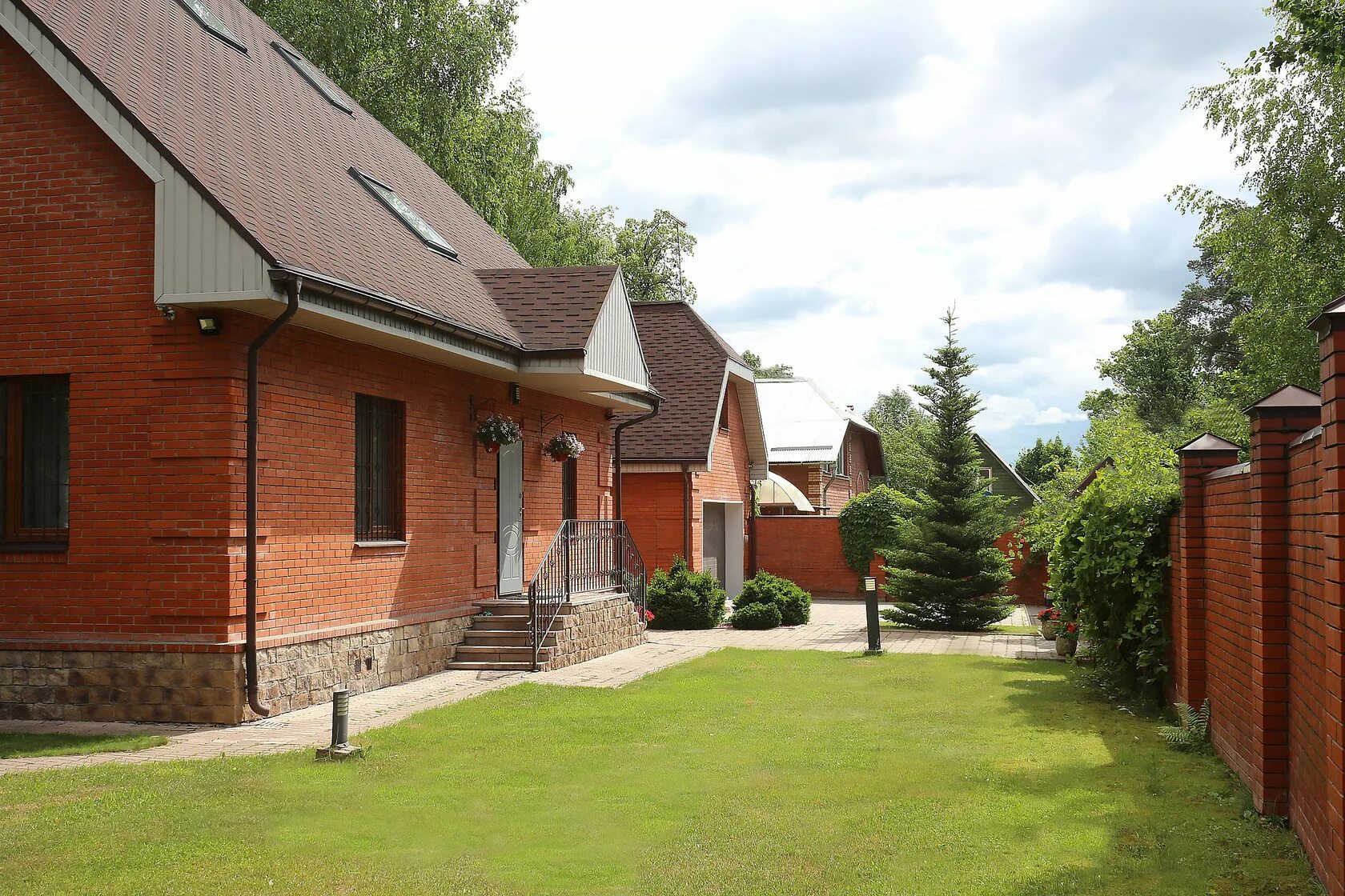 Коттедж салтыковка. Коттедж салтыковка. Салтыковка лесные поляны 128. Усадьба новая салтыковка. Коттедж салтыковка.