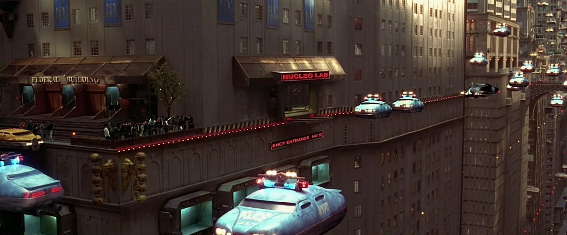 5 элемент ул. Пятый элемент город будущего. Пятый элемент» (1997), такси.