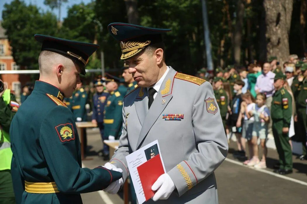 Выпуск рвсн серпухов 2022. Серпухов армия. Военная академия рвсн серпухов. Военная академия серпухов. Военная академия рвсн серпухов.
