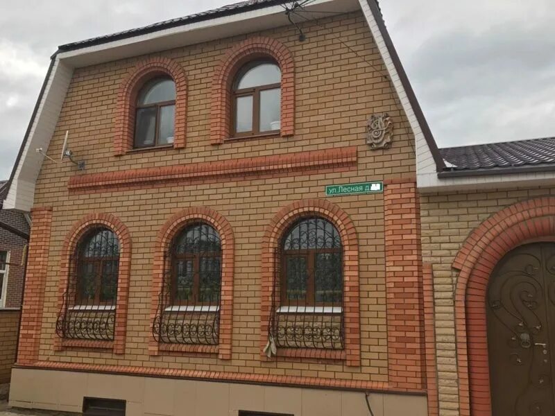 Коттедж зеленодольск. Дома зеленодольск. Дом в зеленодольске. Дом в зеленодольском. Красивый дом в пос залесный.