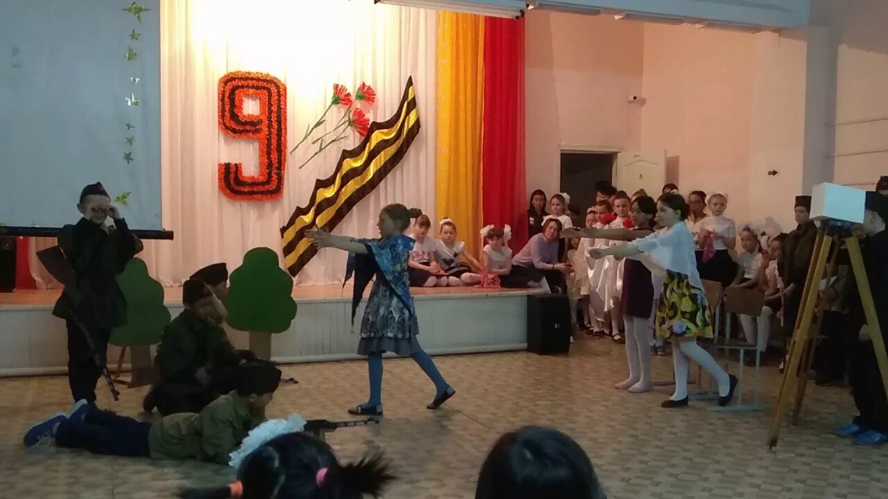 Видео инсценировки песен. Военная инсценировка. Видео инсценировки песен. Инсценирование в школе. Инсценировка.