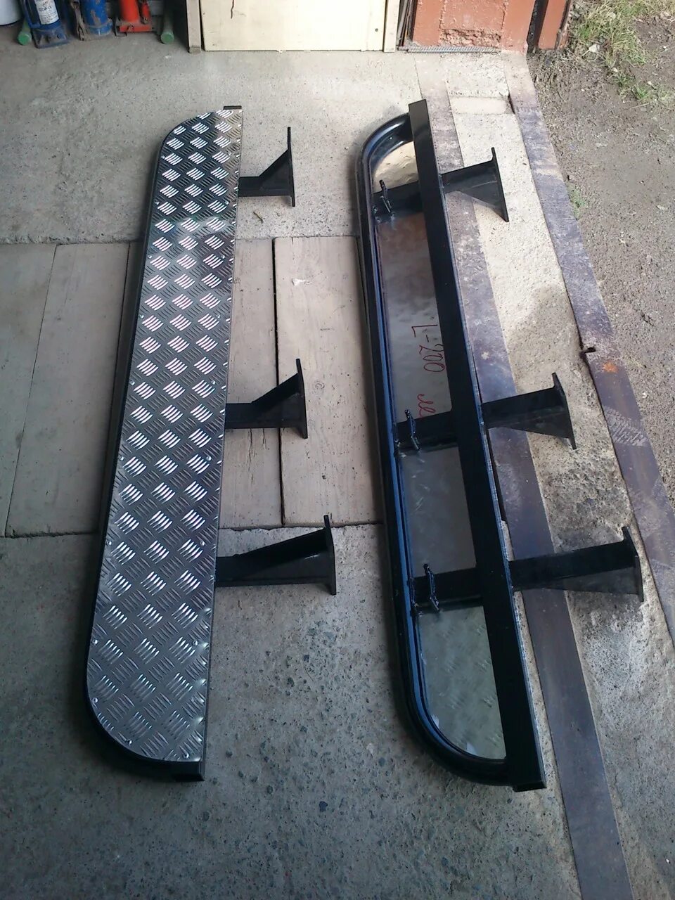 Пороги для opel frontera a. Пороги erkul mitsubishi l200. Порог л. Пороги для mitsubishi l200. Силовые пороги mitsubishi l200.