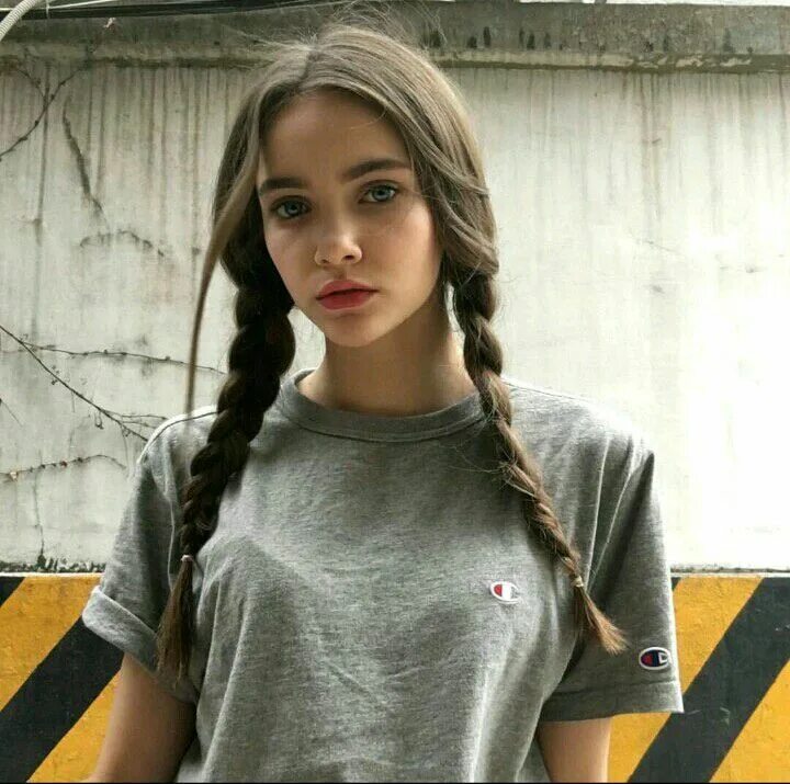 Young Pretty Girls Вконтакте