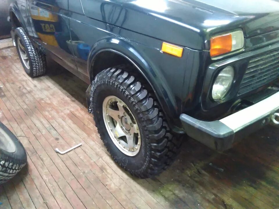 Нива 2939 пикап сафари 540. Форвард сафари 540 на уаз. Forward safari 540 на ниву. Белая нива на форвард сафари 540. Forward safari 205/75 r15 нива.