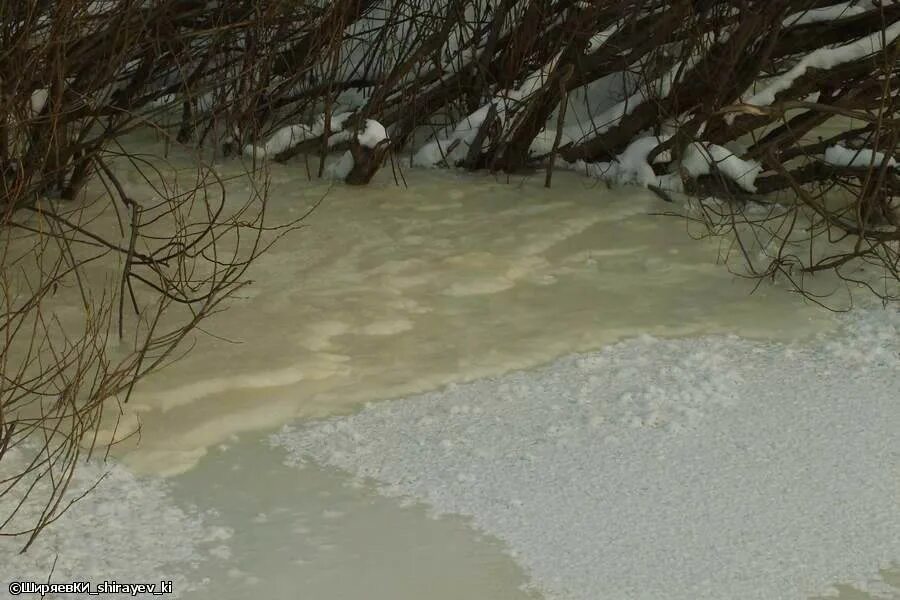 Реки и озера одеты плотным ледяным ковром