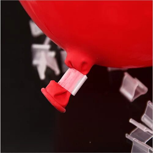 Надувает воздушный шар. Фетиш с воздушными шарами. Девушка лопает шары. Девушка с шариками. Надуваем воздушные шары.