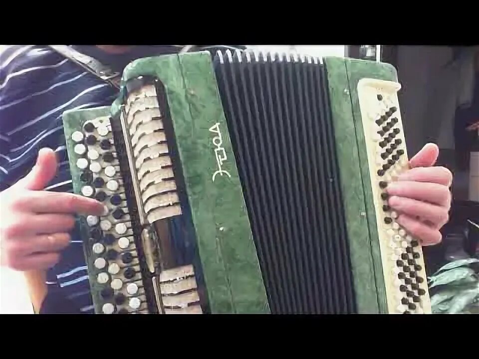 Гитара скажи председатель. Колхозное поле песня. Песня колхозный председатель. Гитара скажи председатель. Скажи председатель картинки.