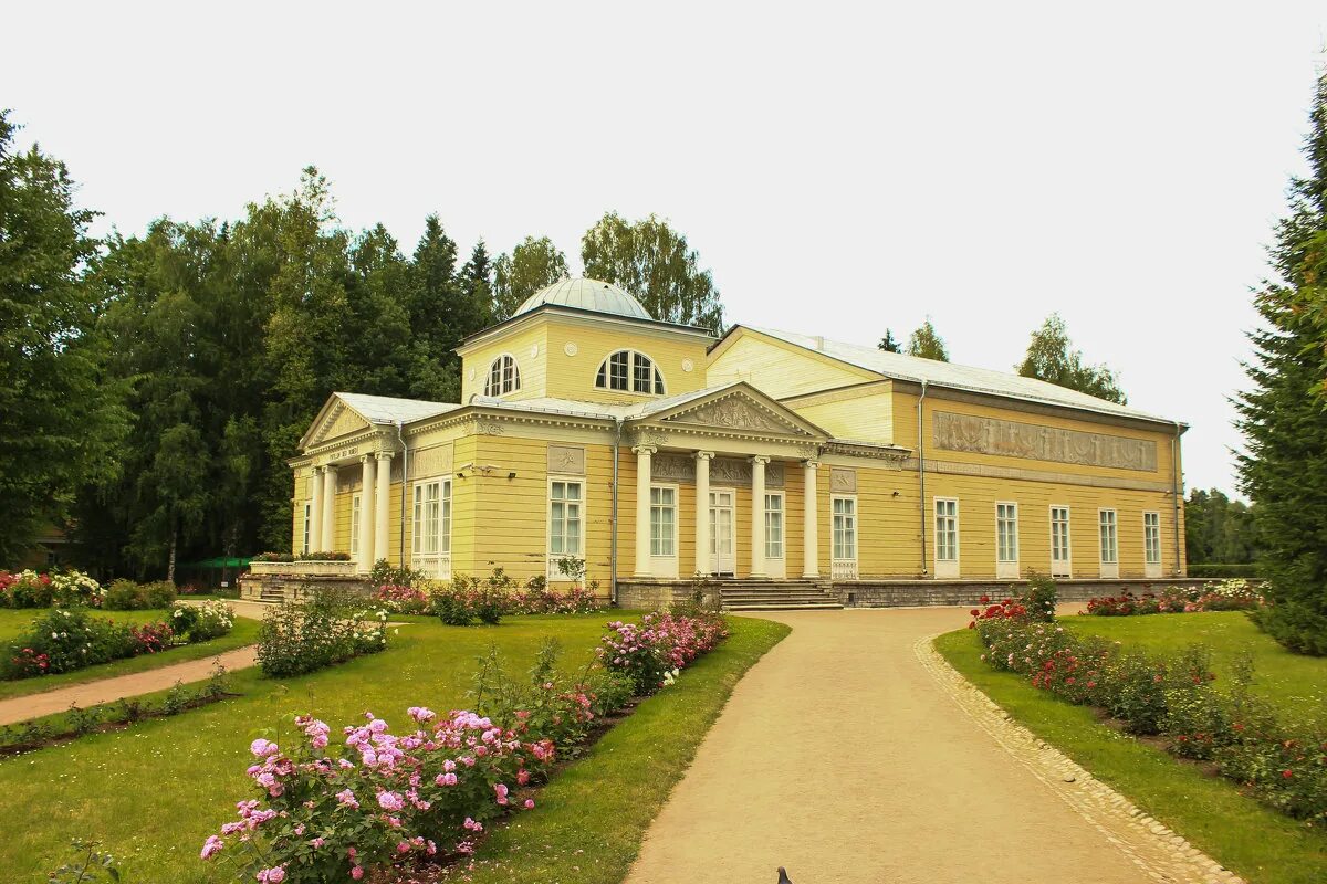 Павловск павловский парк розовый павильон. Павловский парк павильон роз. Павловский парк павильон роз. Розовый павильон в павловске воронихин. Розовый павильон в павловске (1812).