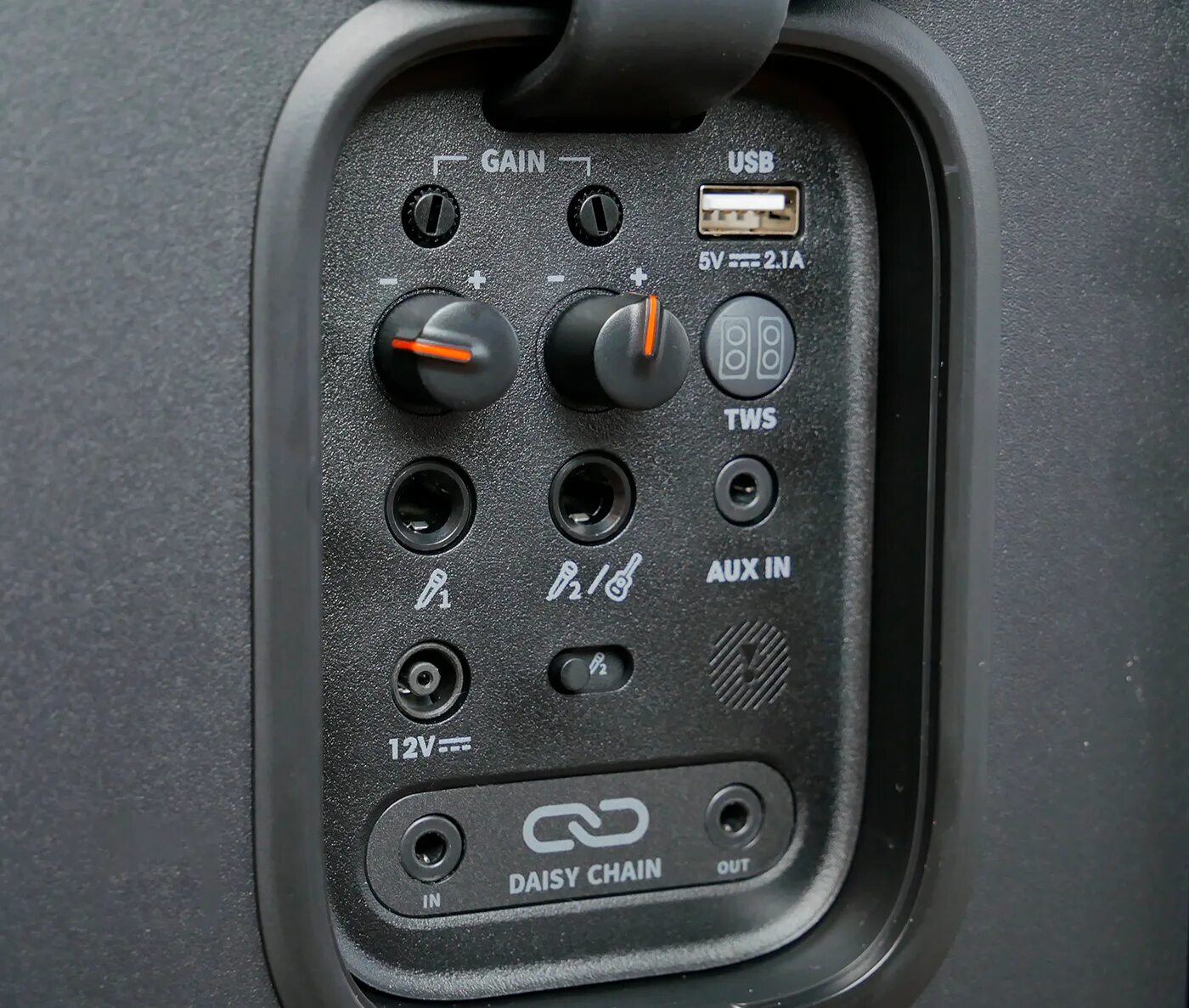 Jbl 310. Мини-комплекс jbl partybox 100. Midi jbl partybox 100 black. Колонки jbl 310. Аудиосистема jbl partybox 310.