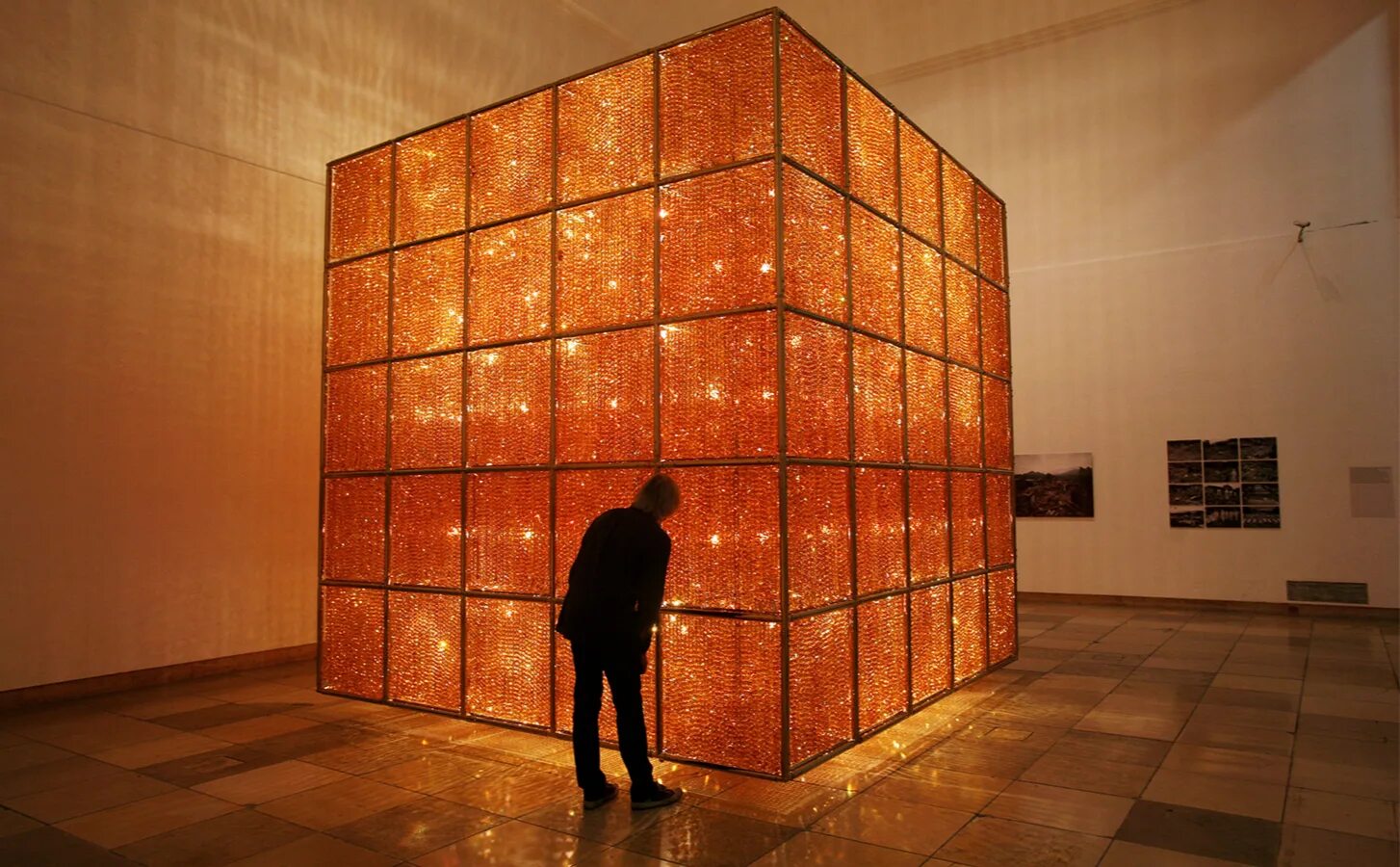 Кубометр помещения. Ai Weiwei Cube. Куб в искусстве. Куб жизни. Куб в жизни человека.