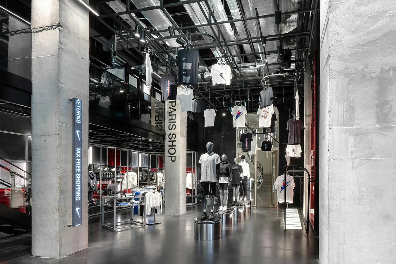 Найк инновации. Дом инноваций Nike.. Магазин найк в Париже.