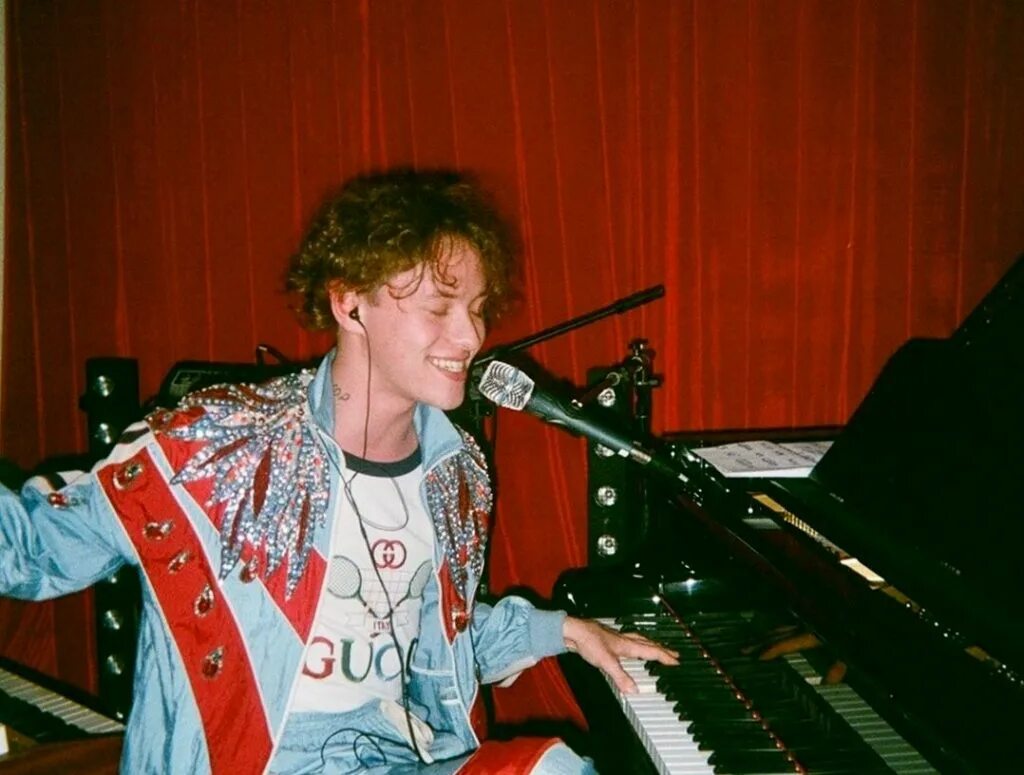 шарлотт певец 2022. шарлот 2022 певец. эдуард шарлот 2022 поет. эдуард шарлот 2022. шарлот эдуард шарлот.