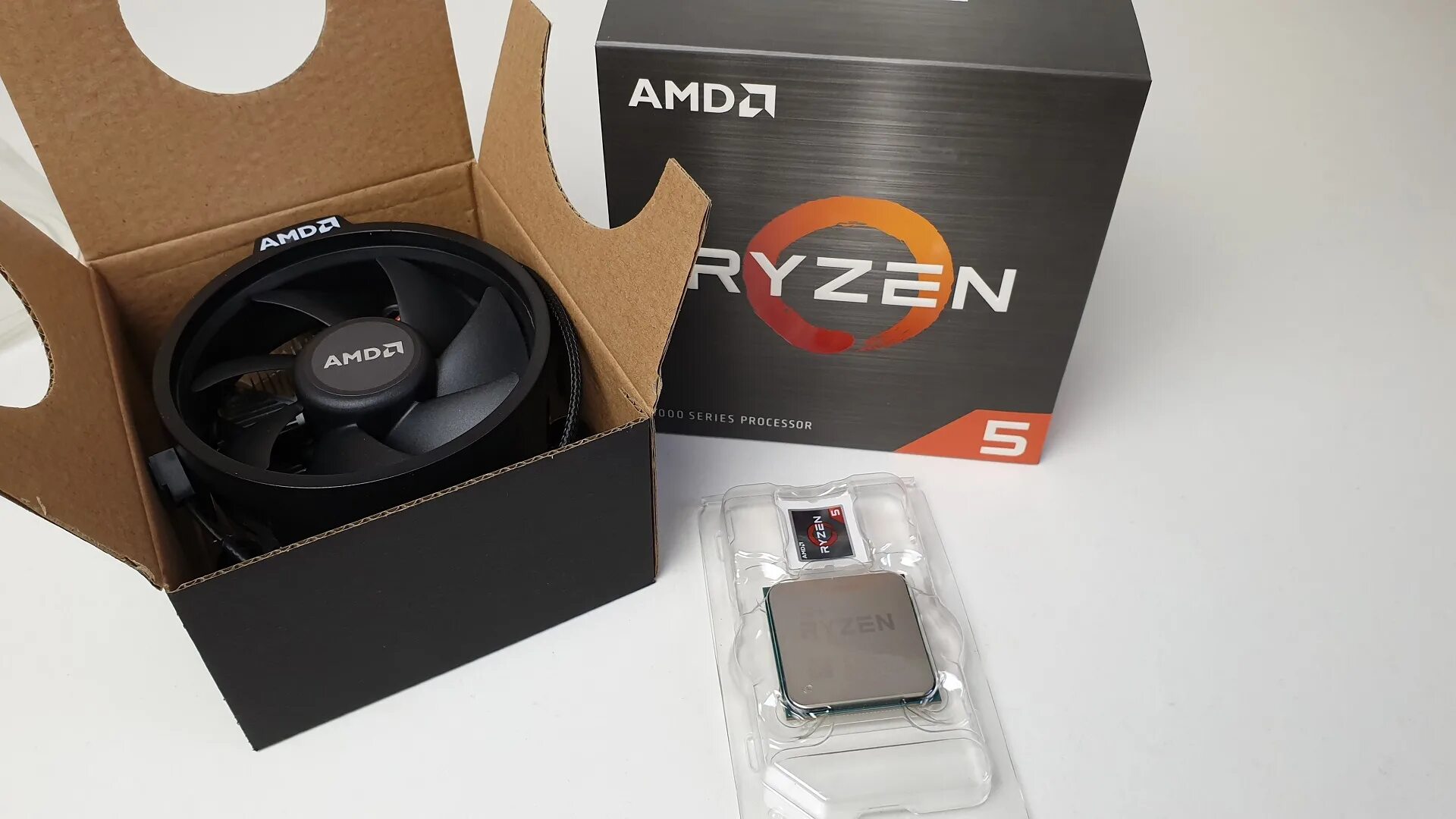 Лучший кулер для ryzen 5 5600x. Ryzen 5600x. amd ryzen 5 5600x. ryzen 5600 xt это. ryzen 5600x комплектация.