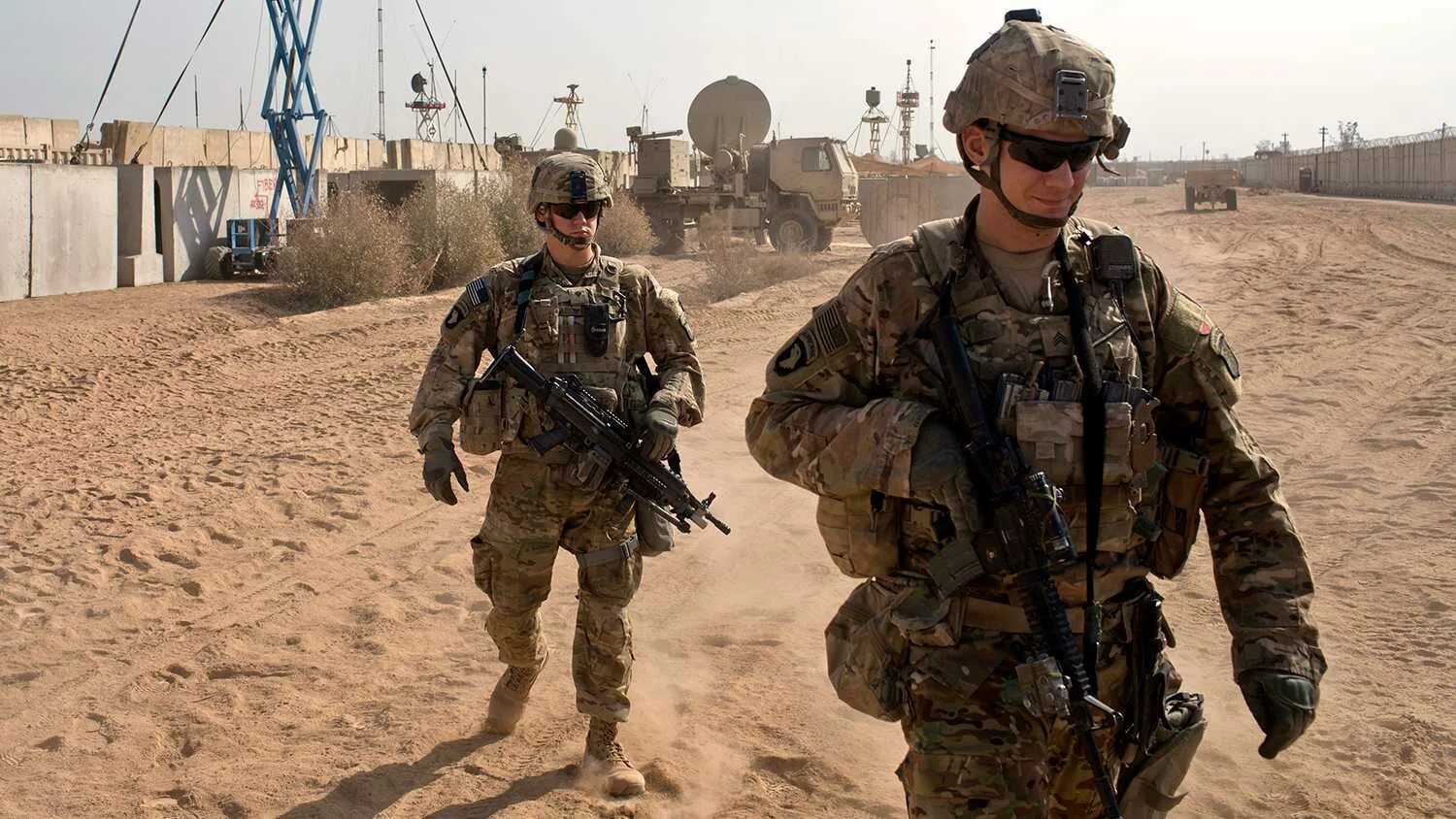 Нато в ираке. Солдат армии США В Ираке 2003.