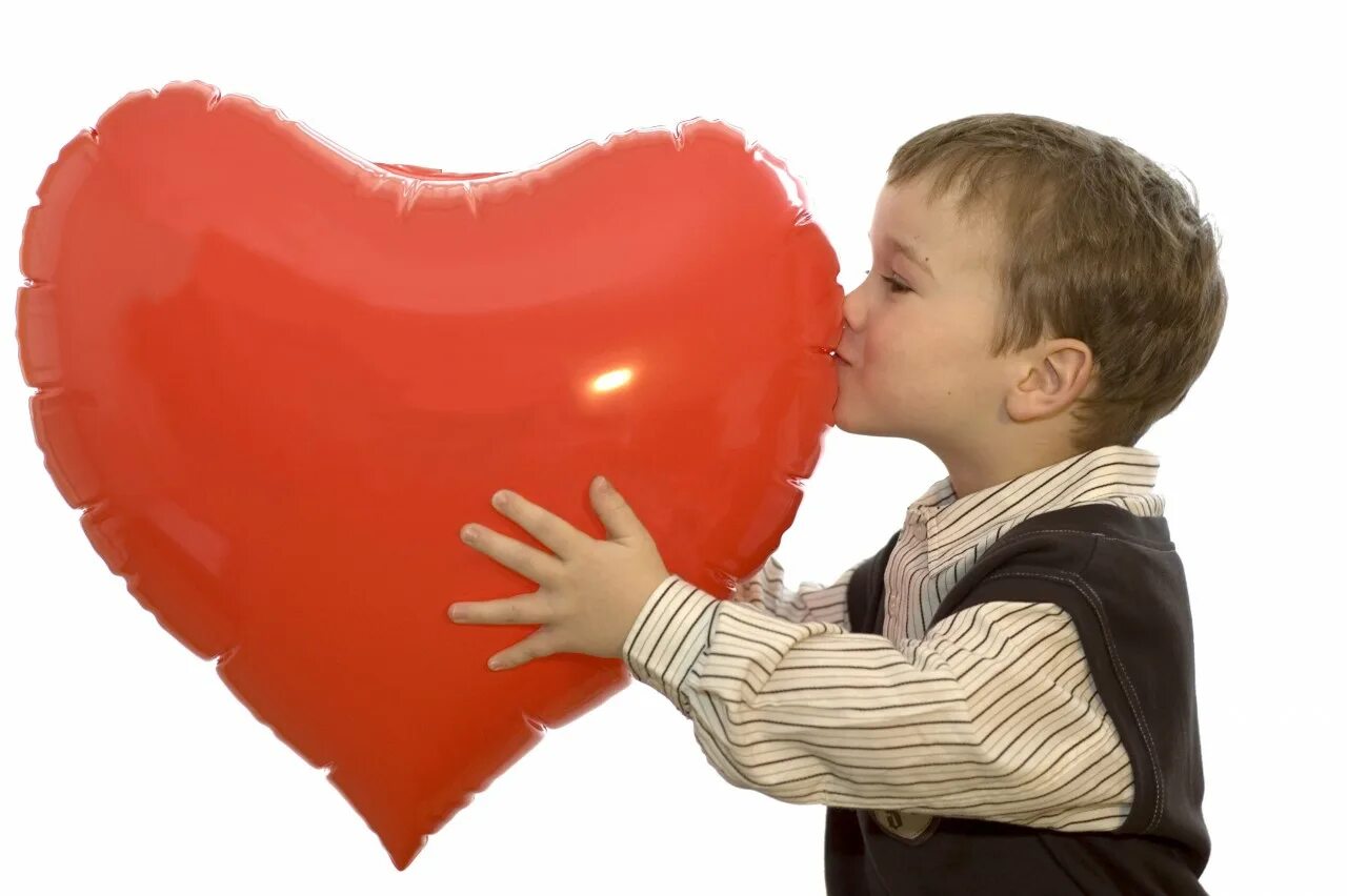 Сердечки детские. Boy s heart. Врач слушает ребенка стетоскопом. Малыш с сердечком. Boy s heart.