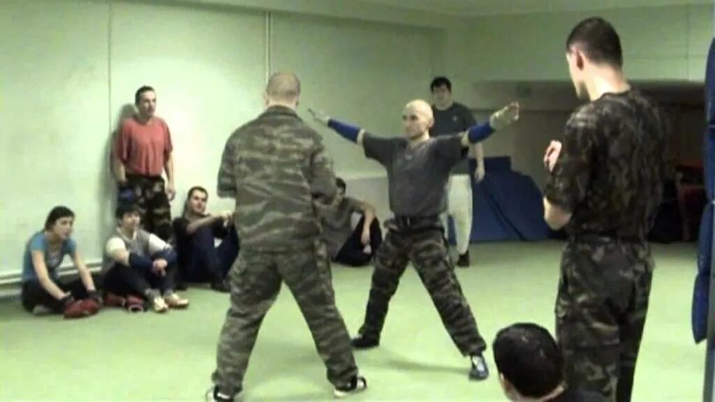 Видео уроки боя. Гильотина самбо. Видеоурок на гитаре. Видео уроки боя. Анастасия ножевой бой.