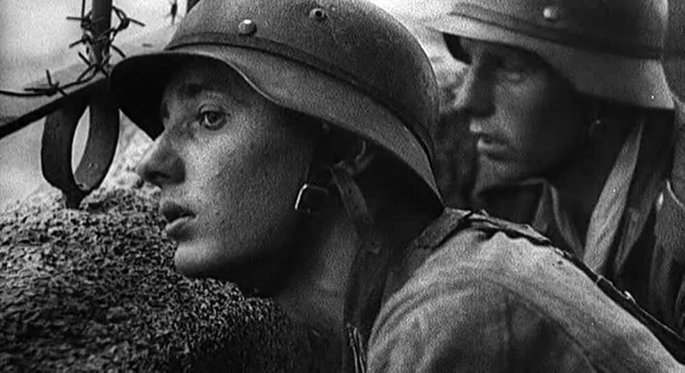 Клип песни на немецком. Rammstein дойчланд. Клип песни на немецком. Немки из группы heidis erben. Клип песни на немецком.