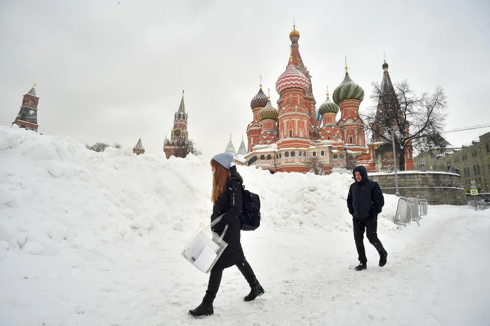 Года завтра москва. Снегопад в Москве. Мороз в Москве. Сугробы в Москве 2021. Снегопад в Москве сейчас.