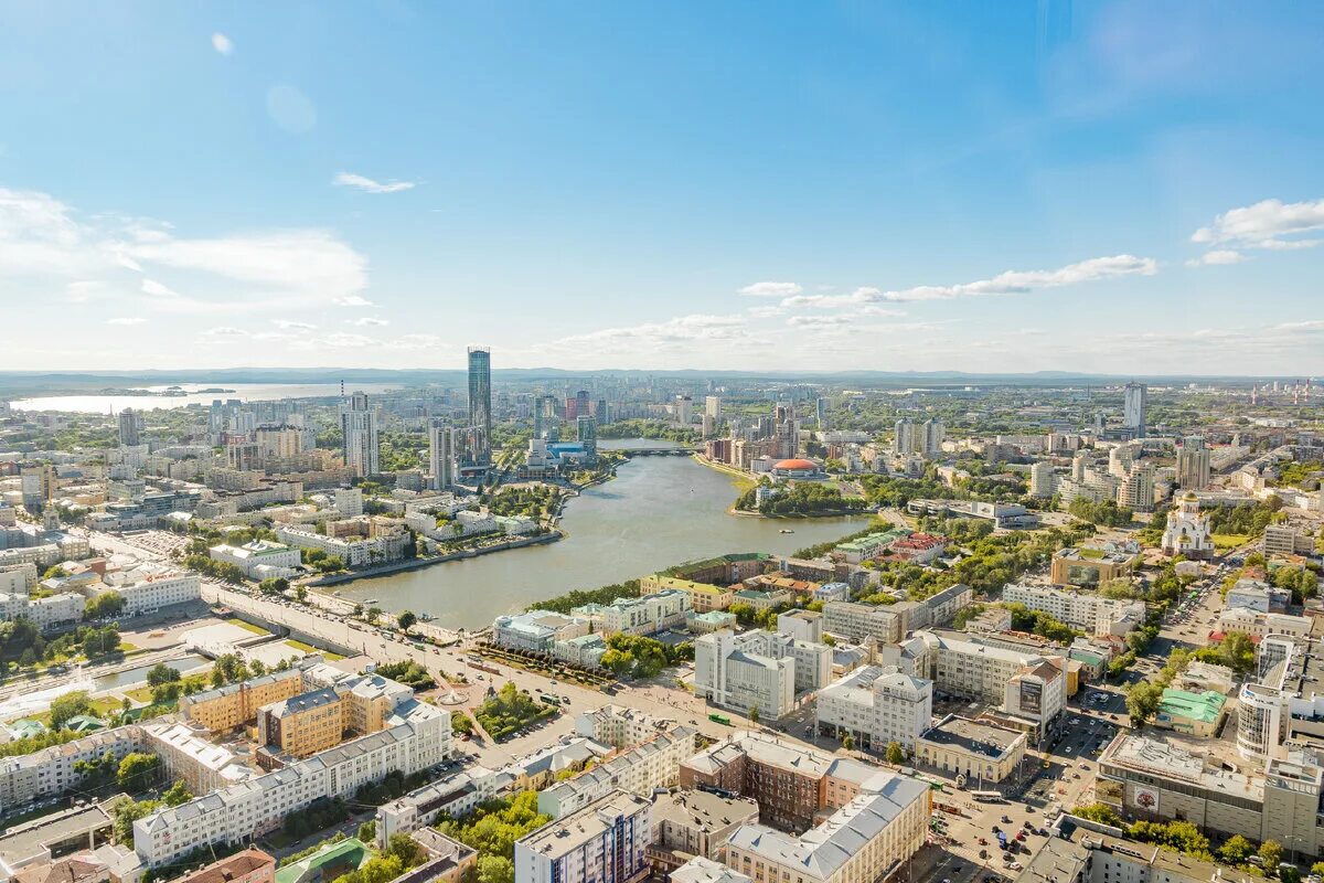 Горсовет екатеринбург сталинский ампир. Екатеринбург центр города. А г екатеринбурга. Ленина, 24а. А г екатеринбурга.