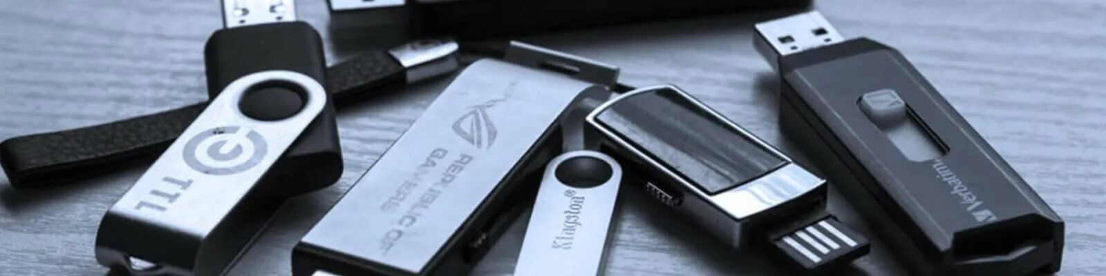 USB device. USB-флэш опасный. Флешка Jakarta армия России. Как разделить USB девайс. Wd device usb