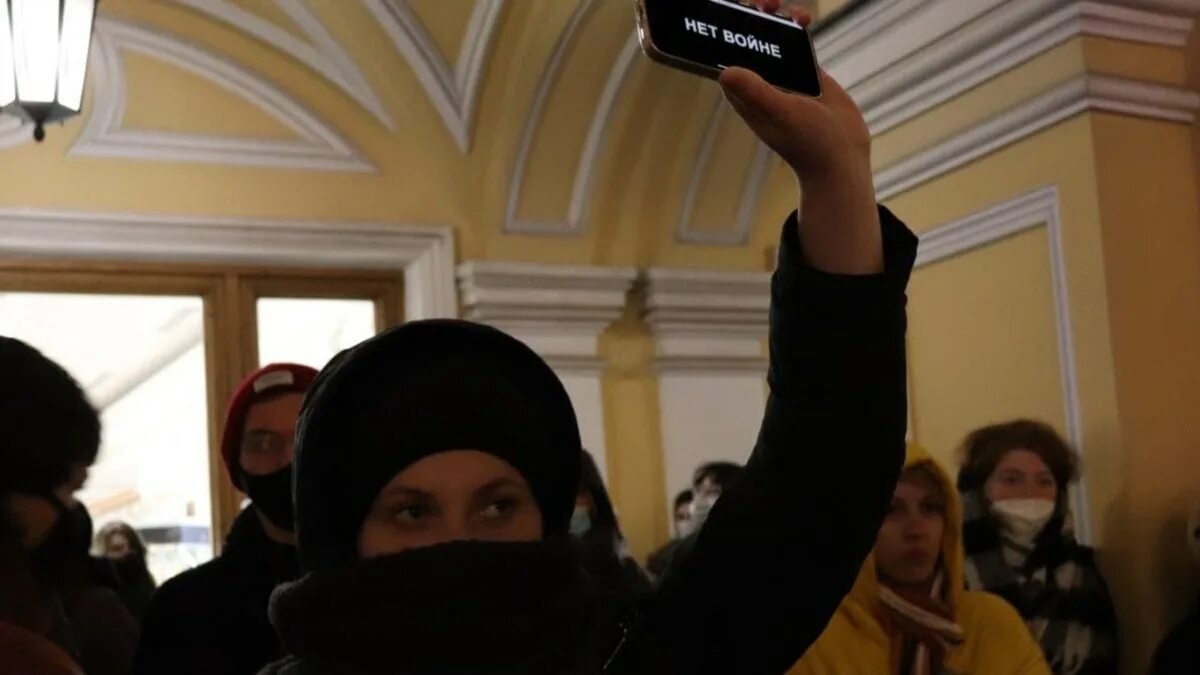 Протесты в Санкт-Петербурге. Антивоенные акции протеста в с Петербурге. Акции протеста в Санкт-Петербурге. Протесты в Питере нет войне.