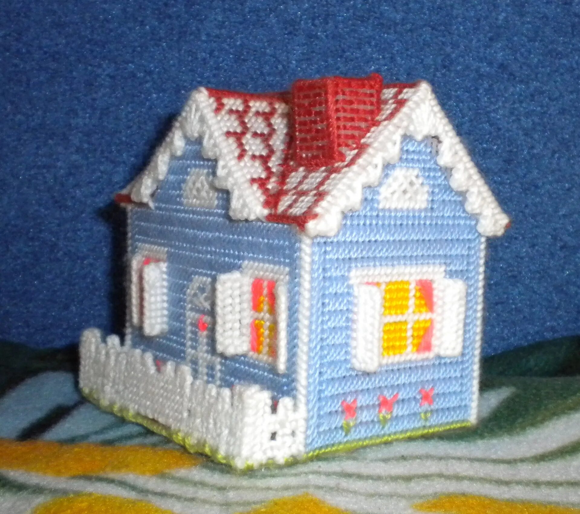 вышивка на пластиковой канве. пластиковая канва вышивка домики. буцилла коттедж теа. домик из пластиковой канвы. вышивка домики пластиковая канва.